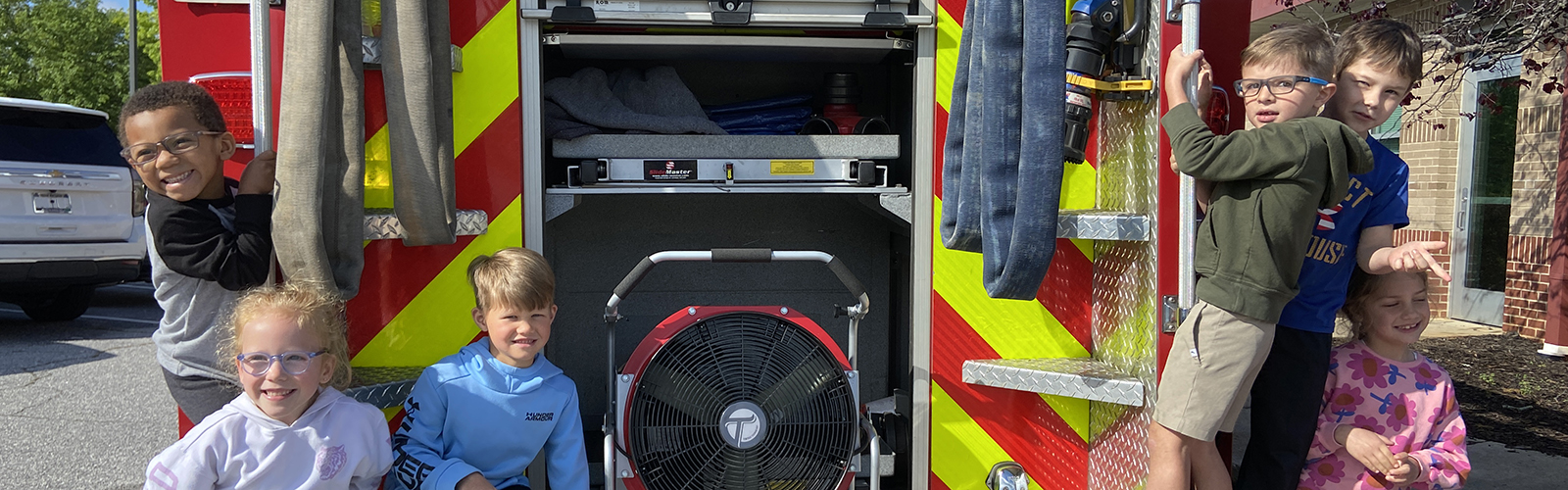 K5 Tours a Firetruck